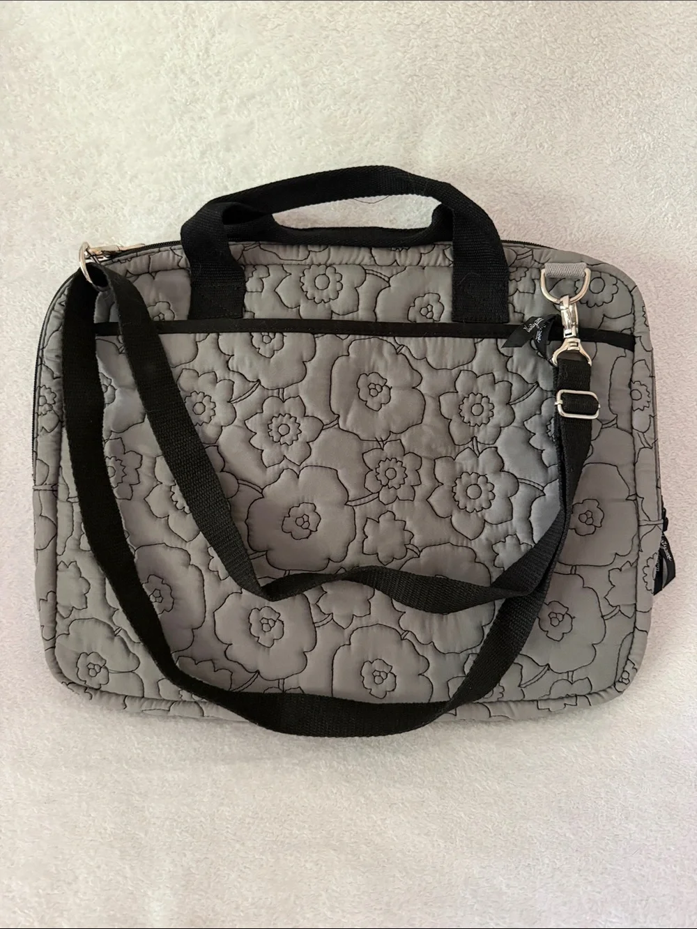 NWOT thirty-one Quilted Gray Floral Laptop Bag with Black Straps